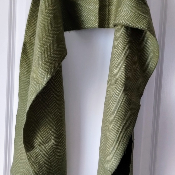 Scarf - Picture 2 of 3